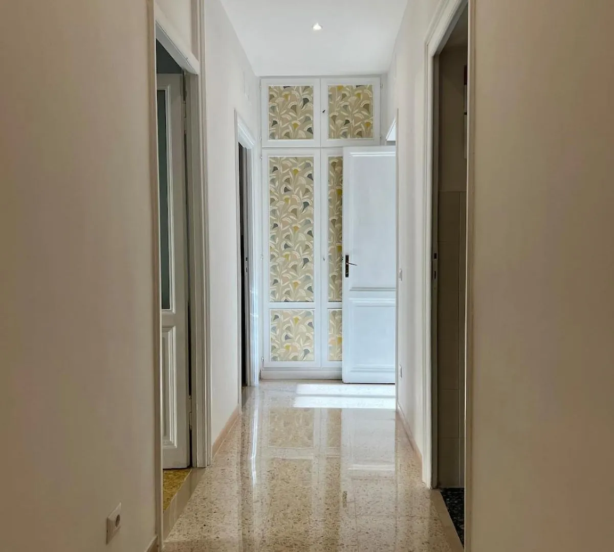 Emilia'S Home Rome Italy